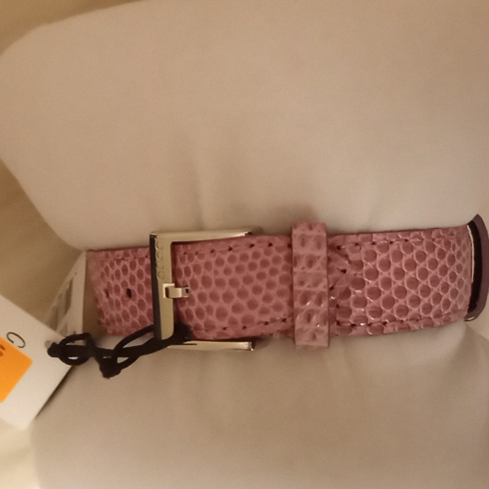 Gucci Pink Snakeskin Leather Band Watch - Picture 5 of 13